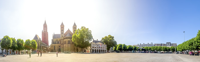 Maastricht, Servatiusbasilika, Vrijthof